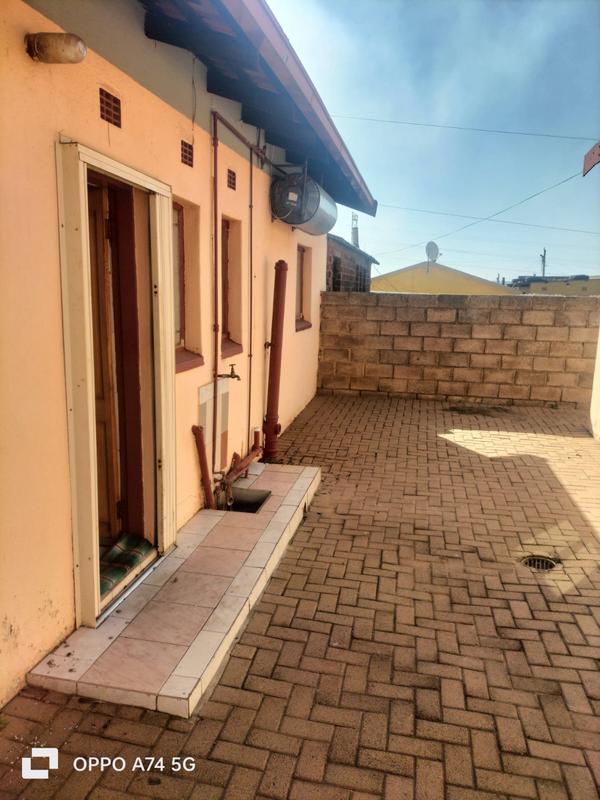 2 Bedroom Property for Sale in Meadowlands Gauteng