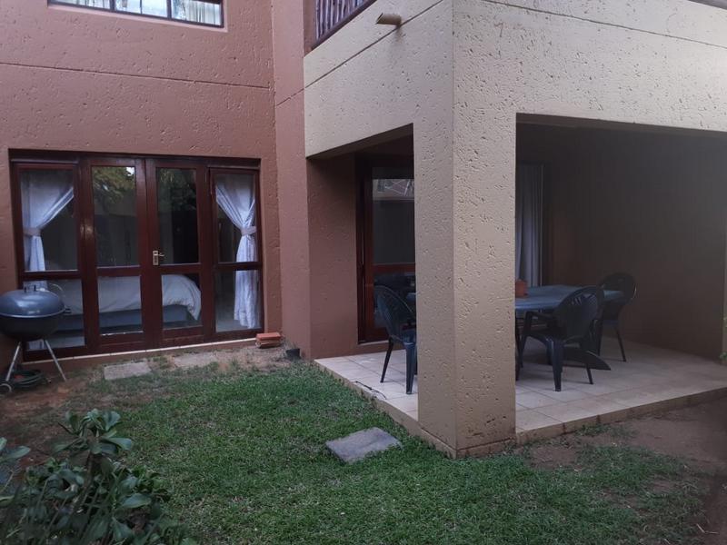 To Let 1 Bedroom Property for Rent in Pineslopes Gauteng