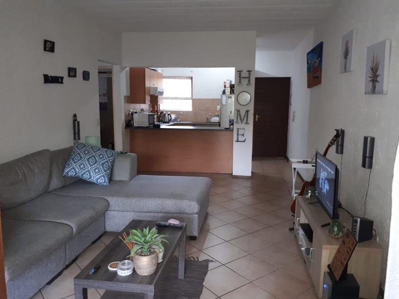 To Let 1 Bedroom Property for Rent in Pineslopes Gauteng