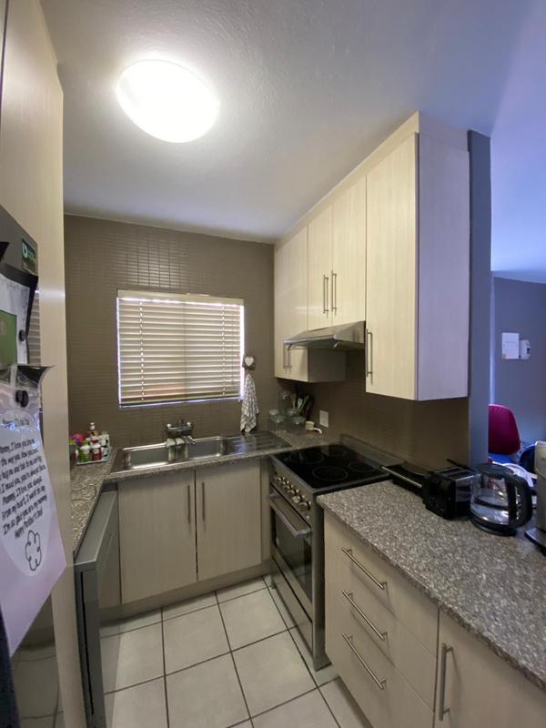 2 Bedroom Property for Sale in Die Hoewes Gauteng