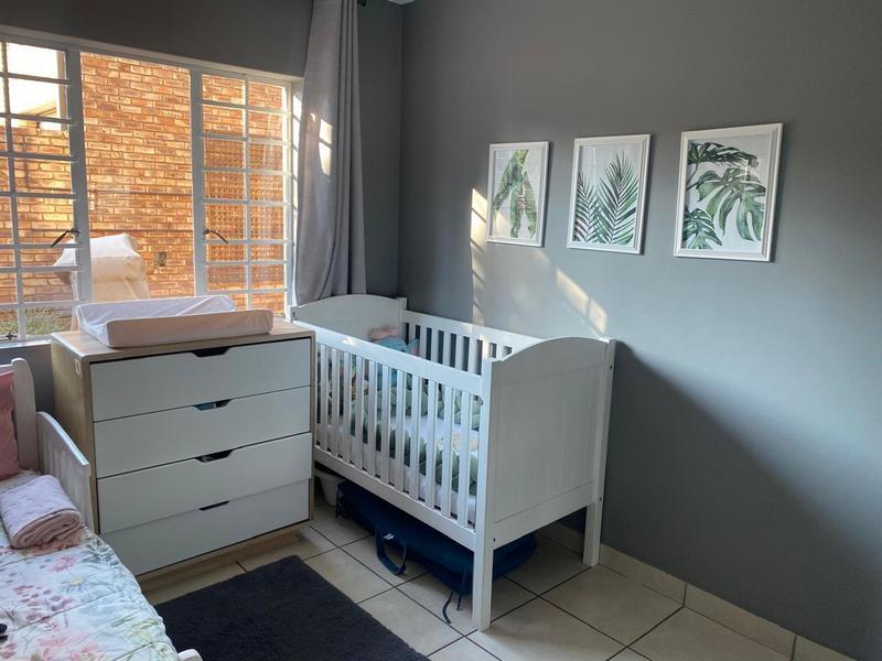 2 Bedroom Property for Sale in Die Hoewes Gauteng