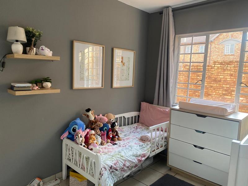 2 Bedroom Property for Sale in Die Hoewes Gauteng