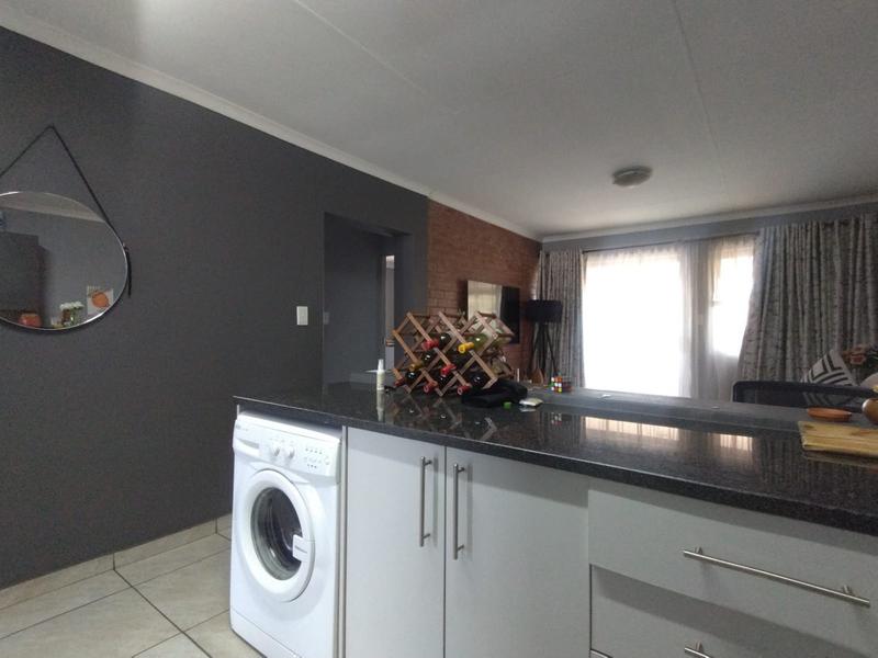 To Let 2 Bedroom Property for Rent in Jansenpark Gauteng