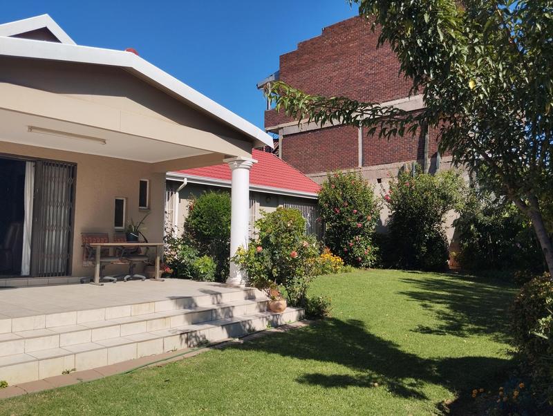 4 Bedroom Property for Sale in Hurlyvale Gauteng