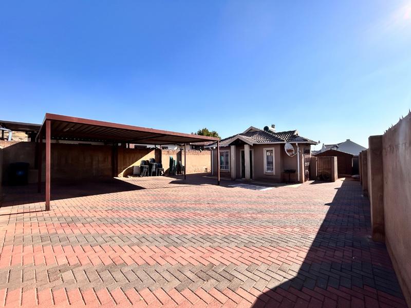 3 Bedroom Property for Sale in Amandasig Gauteng