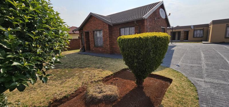 2 Bedroom Property for Sale in Dawn Park Gauteng