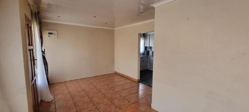 2 Bedroom Property for Sale in Dawn Park Gauteng