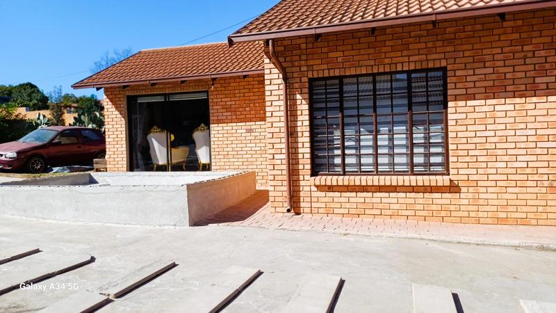 4 Bedroom Property for Sale in Country View Gauteng