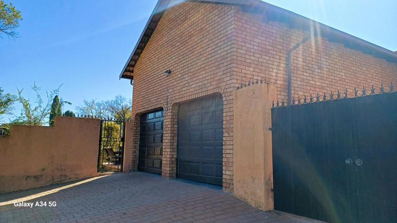4 Bedroom Property for Sale in Country View Gauteng
