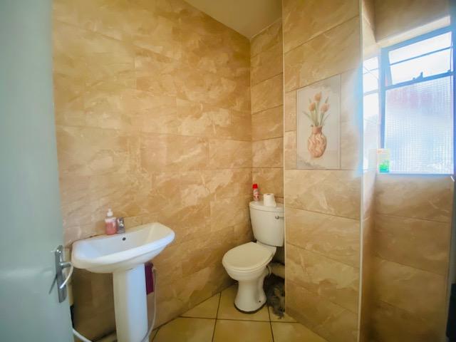 2 Bedroom Property for Sale in Jabulani Gauteng