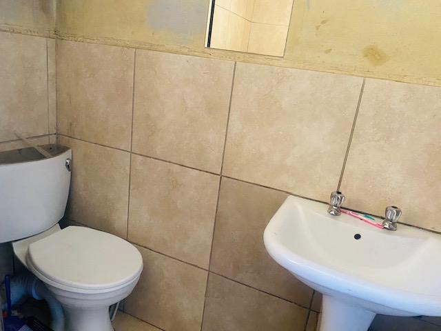 2 Bedroom Property for Sale in Jabulani Gauteng