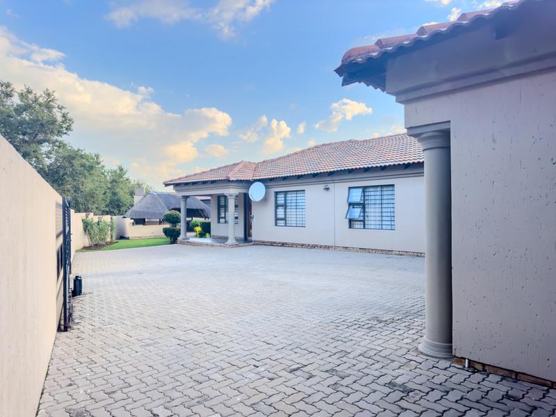 4 Bedroom Property for Sale in Alveda Park Gauteng