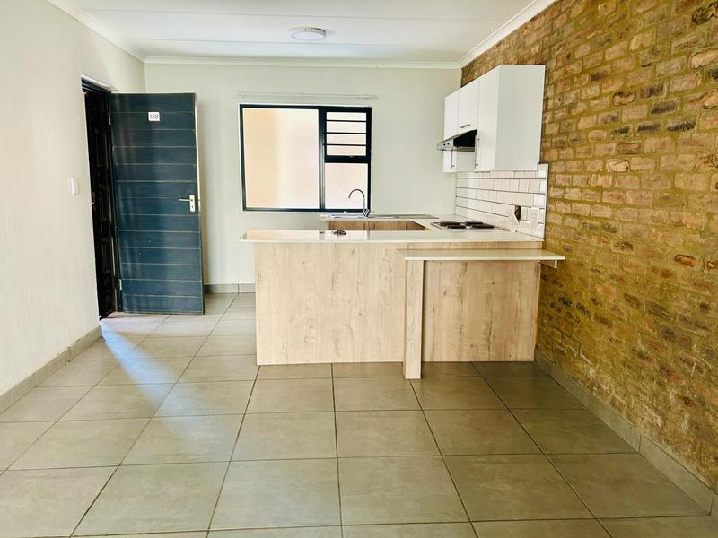 To Let 2 Bedroom Property for Rent in Pomona Gauteng