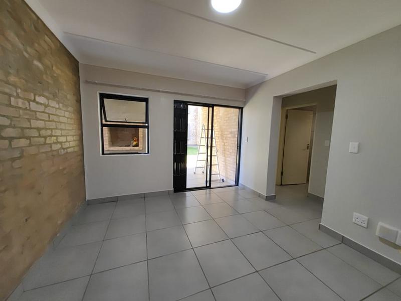 To Let 2 Bedroom Property for Rent in Pomona Gauteng