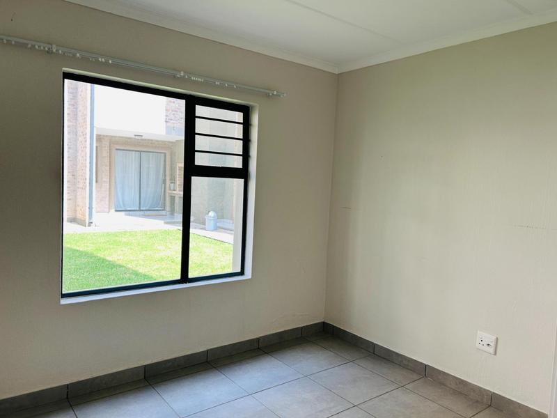 To Let 2 Bedroom Property for Rent in Pomona Gauteng