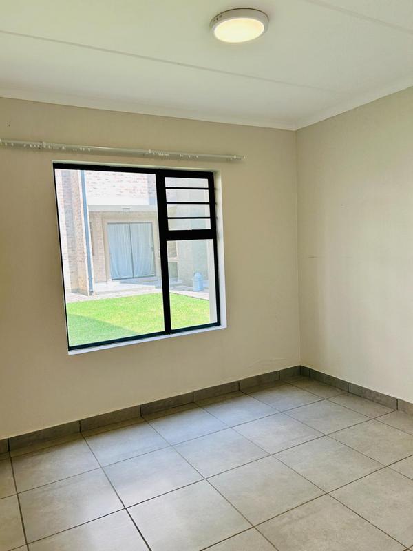 To Let 2 Bedroom Property for Rent in Pomona Gauteng