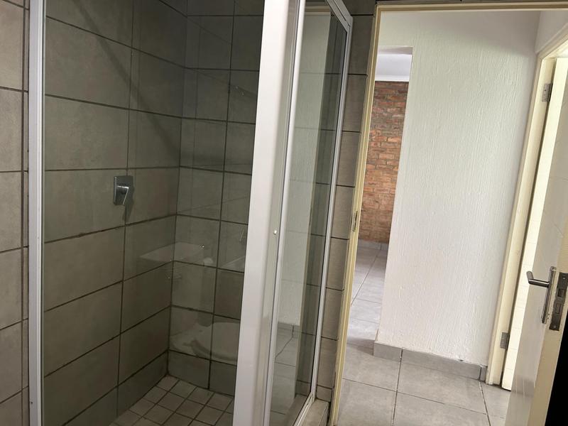 To Let 2 Bedroom Property for Rent in Pomona Gauteng