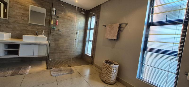 4 Bedroom Property for Sale in Midstream Ridge Gauteng