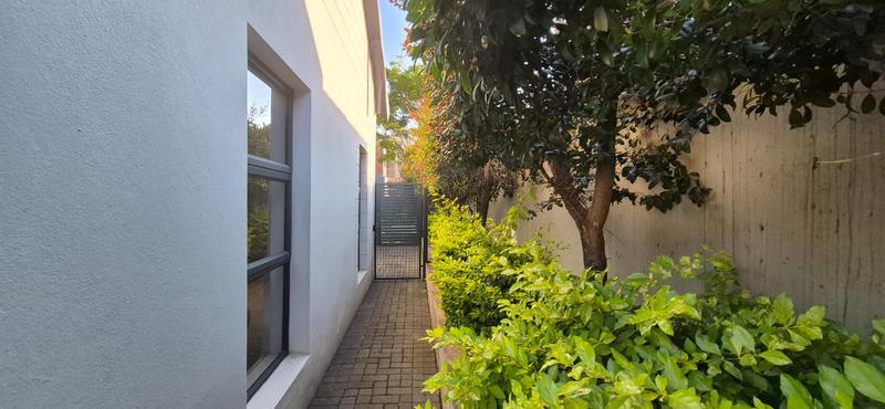4 Bedroom Property for Sale in Midstream Ridge Gauteng