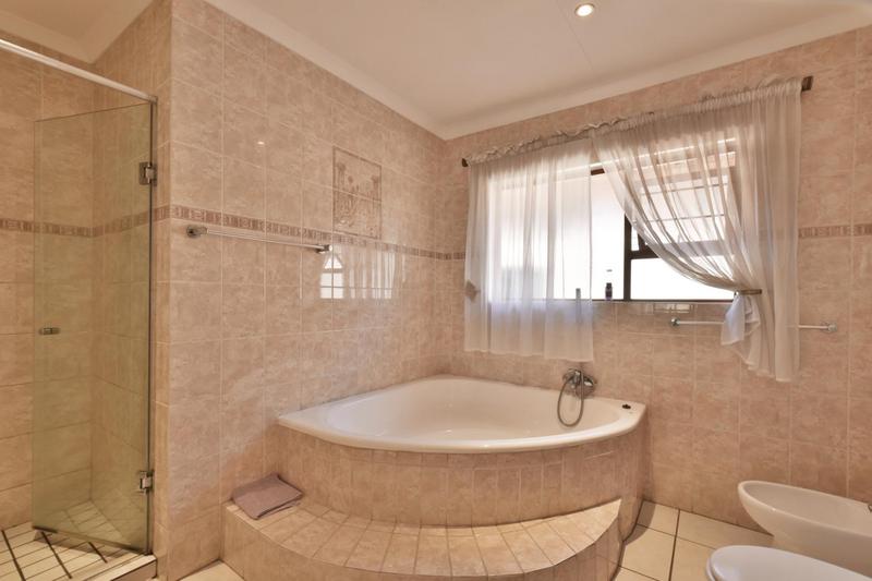 3 Bedroom Property for Sale in Sundowner Gauteng
