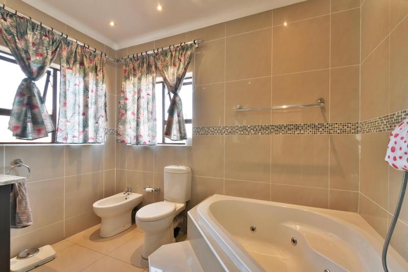 3 Bedroom Property for Sale in Sundowner Gauteng