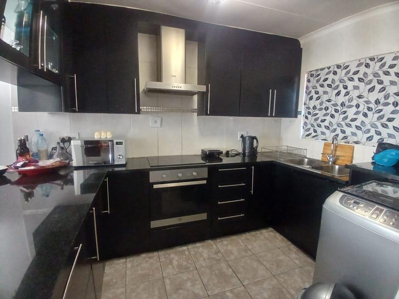 2 Bedroom Property for Sale in Florida Gauteng