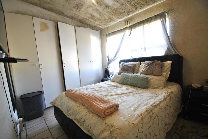 3 Bedroom Property for Sale in Florida Lake Gauteng