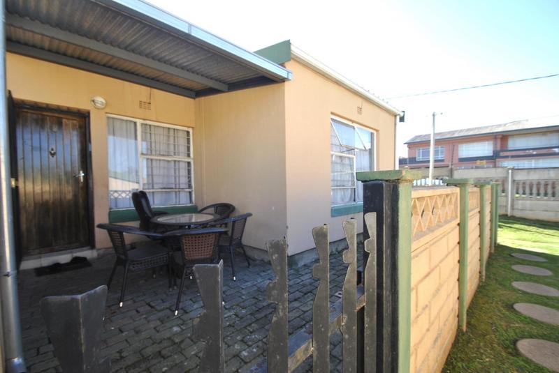 3 Bedroom Property for Sale in Florida Lake Gauteng