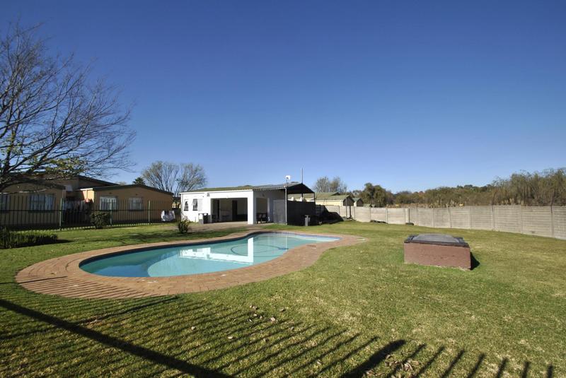3 Bedroom Property for Sale in Florida Lake Gauteng
