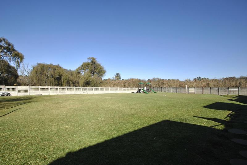 3 Bedroom Property for Sale in Florida Lake Gauteng