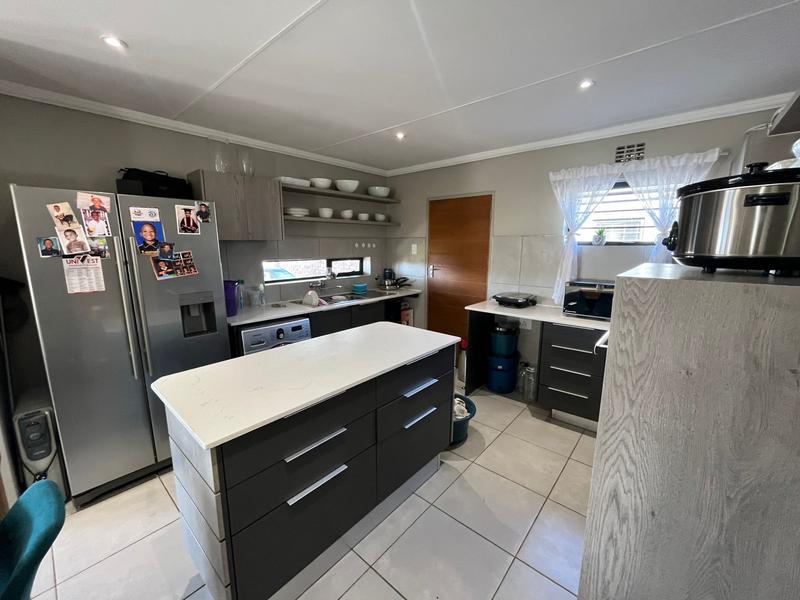 3 Bedroom Property for Sale in Cosmo City Gauteng