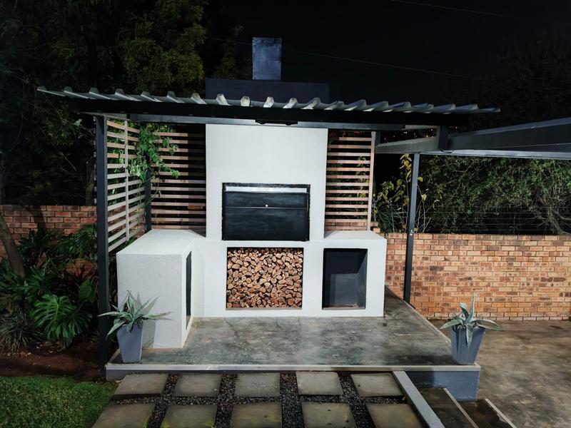 4 Bedroom Property for Sale in Rangeview Gauteng
