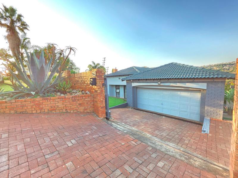 4 Bedroom Property for Sale in Rangeview Gauteng