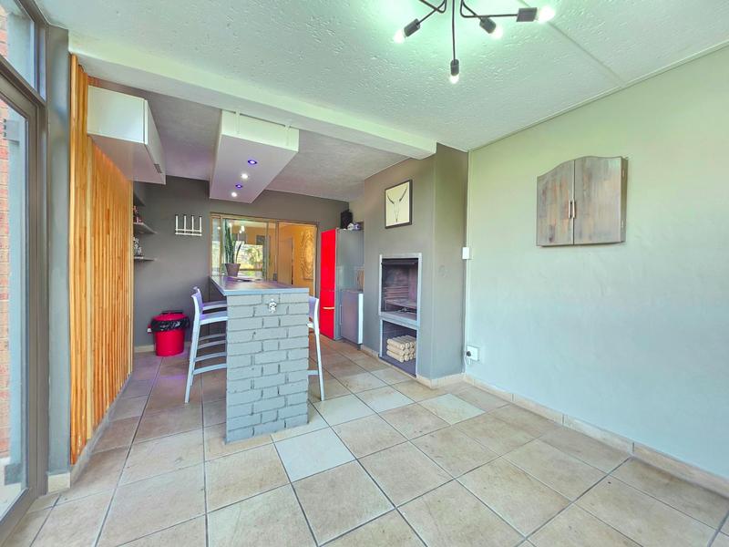 4 Bedroom Property for Sale in Rangeview Gauteng