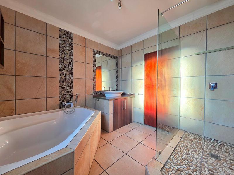 4 Bedroom Property for Sale in Rangeview Gauteng