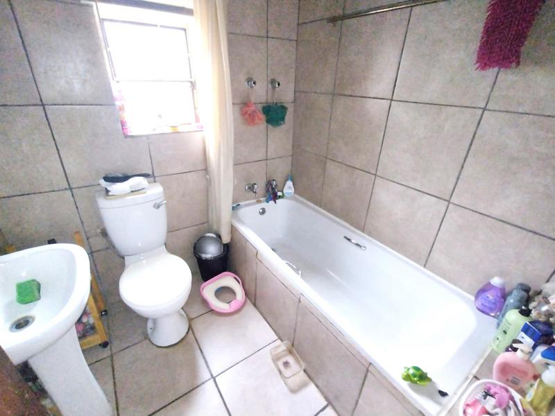 6 Bedroom Property for Sale in Kliprivier Gauteng