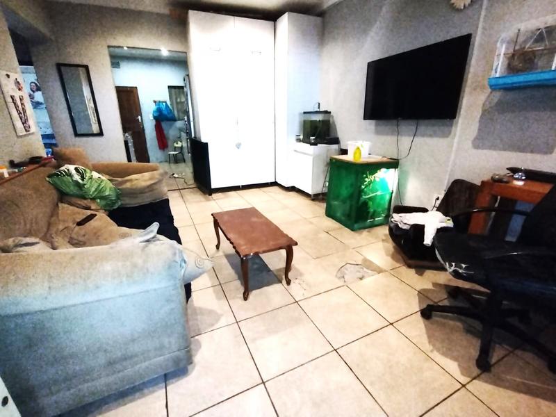 6 Bedroom Property for Sale in Kliprivier Gauteng