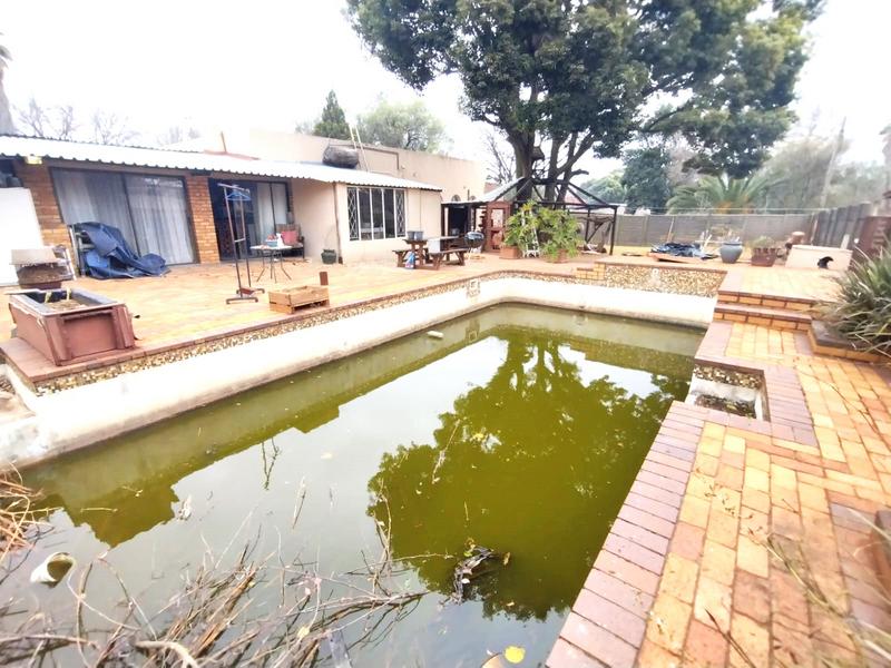 6 Bedroom Property for Sale in Kliprivier Gauteng