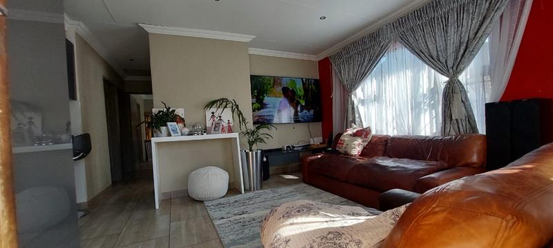 3 Bedroom Property for Sale in The Orchards Gauteng