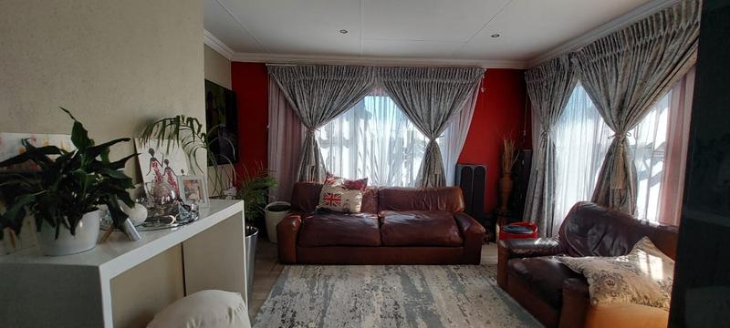 3 Bedroom Property for Sale in The Orchards Gauteng
