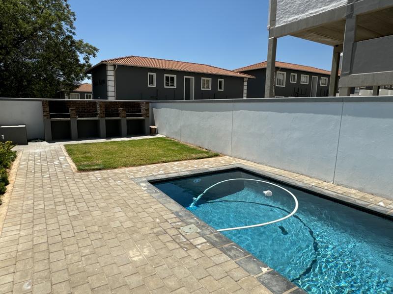 1 Bedroom Property for Sale in Ferndale Gauteng