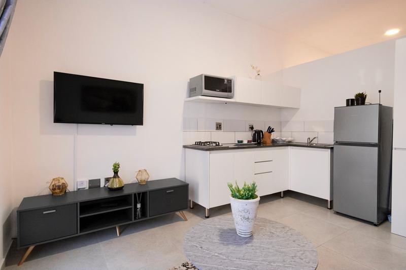 1 Bedroom Property for Sale in Ferndale Gauteng