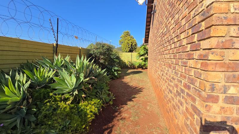 3 Bedroom Property for Sale in Annlin Gauteng