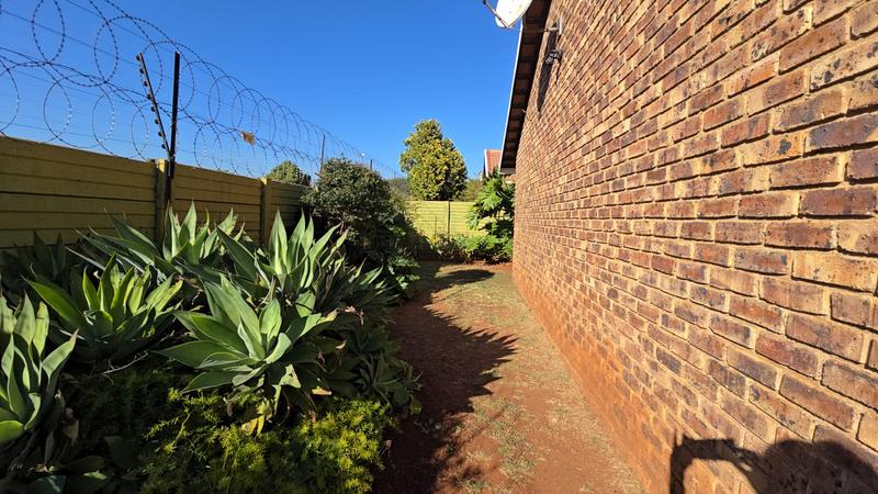 3 Bedroom Property for Sale in Annlin Gauteng