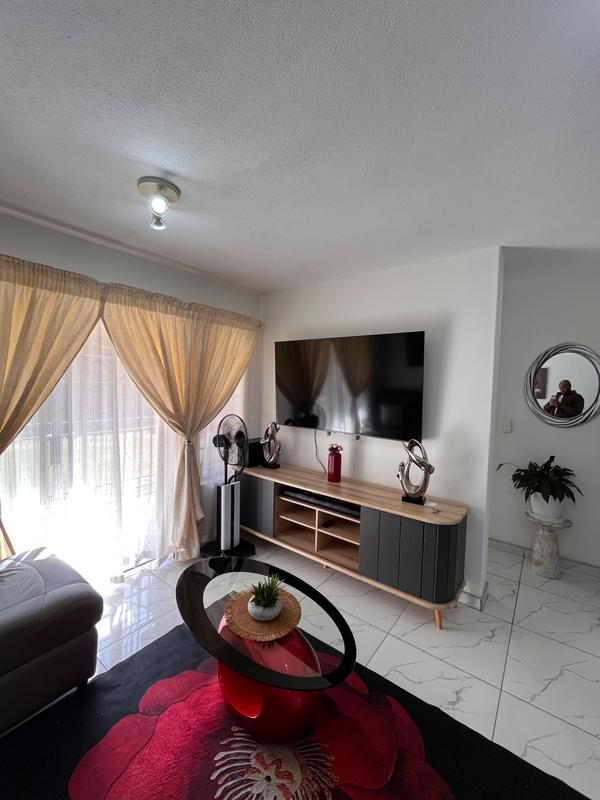 2 Bedroom Property for Sale in Karenpark Gauteng