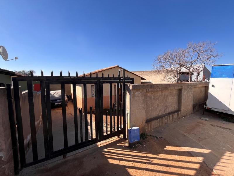 4 Bedroom Property for Sale in Olievenhoutbosch Gauteng