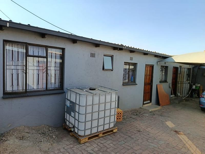 2 Bedroom Property for Sale in Kaalfontein Gauteng