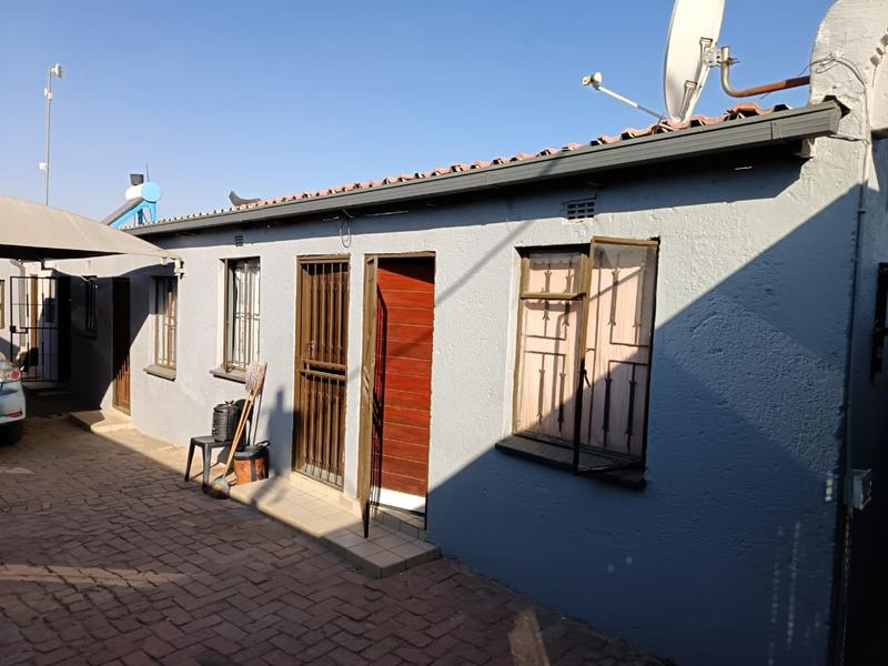 2 Bedroom Property for Sale in Kaalfontein Gauteng