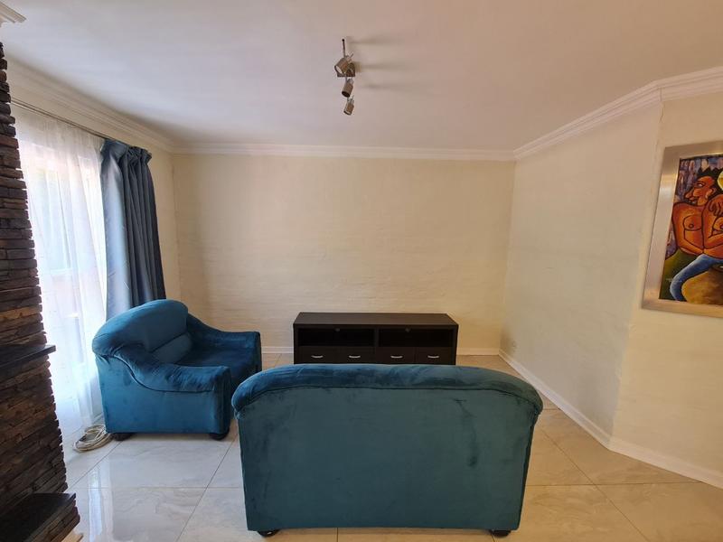 To Let 1 Bedroom Property for Rent in Sandown Gauteng