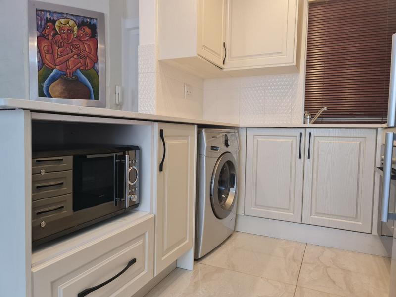 To Let 1 Bedroom Property for Rent in Sandown Gauteng